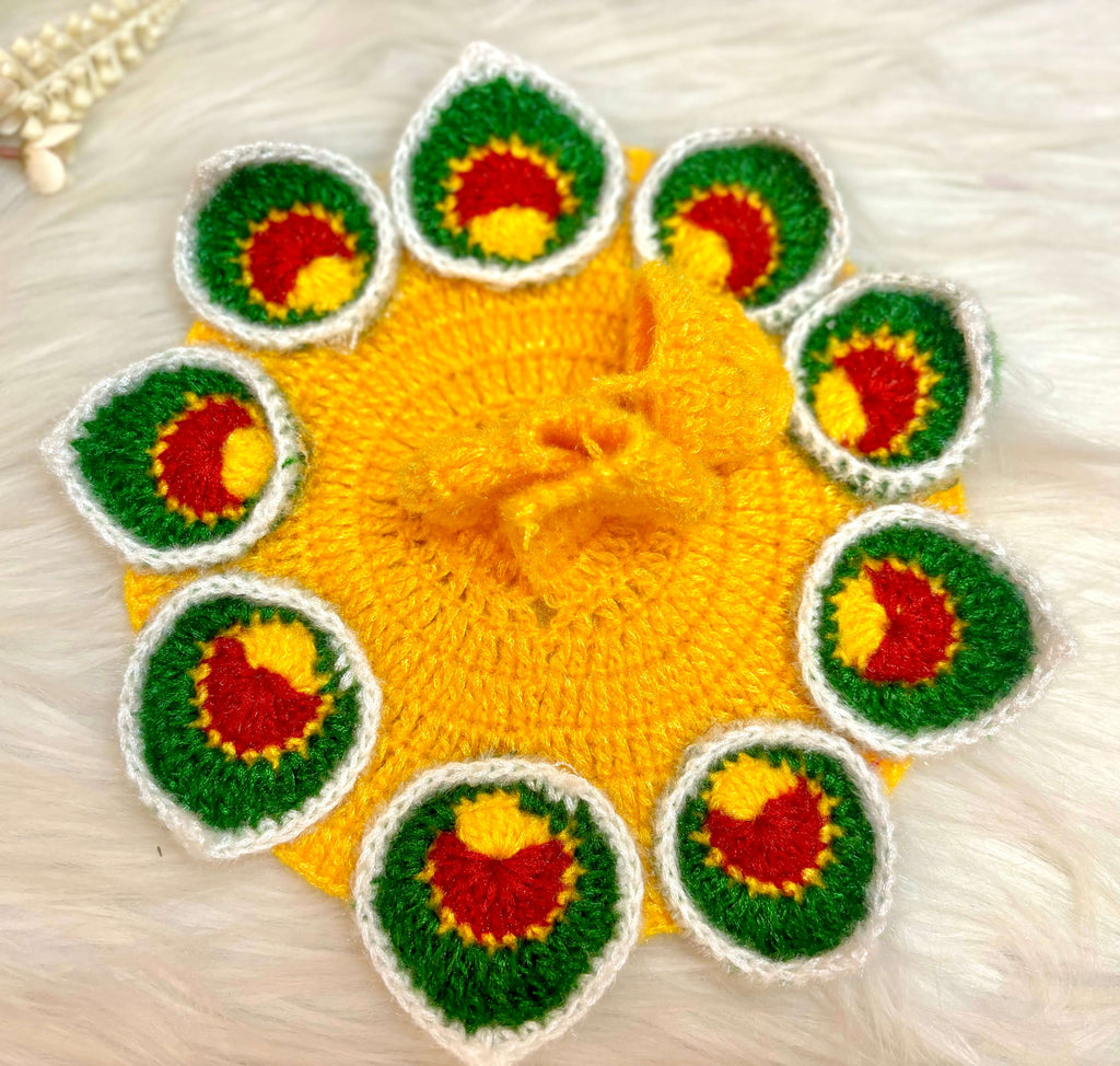 Yellow Green Leaves Woollen Laddu Gopal Dress