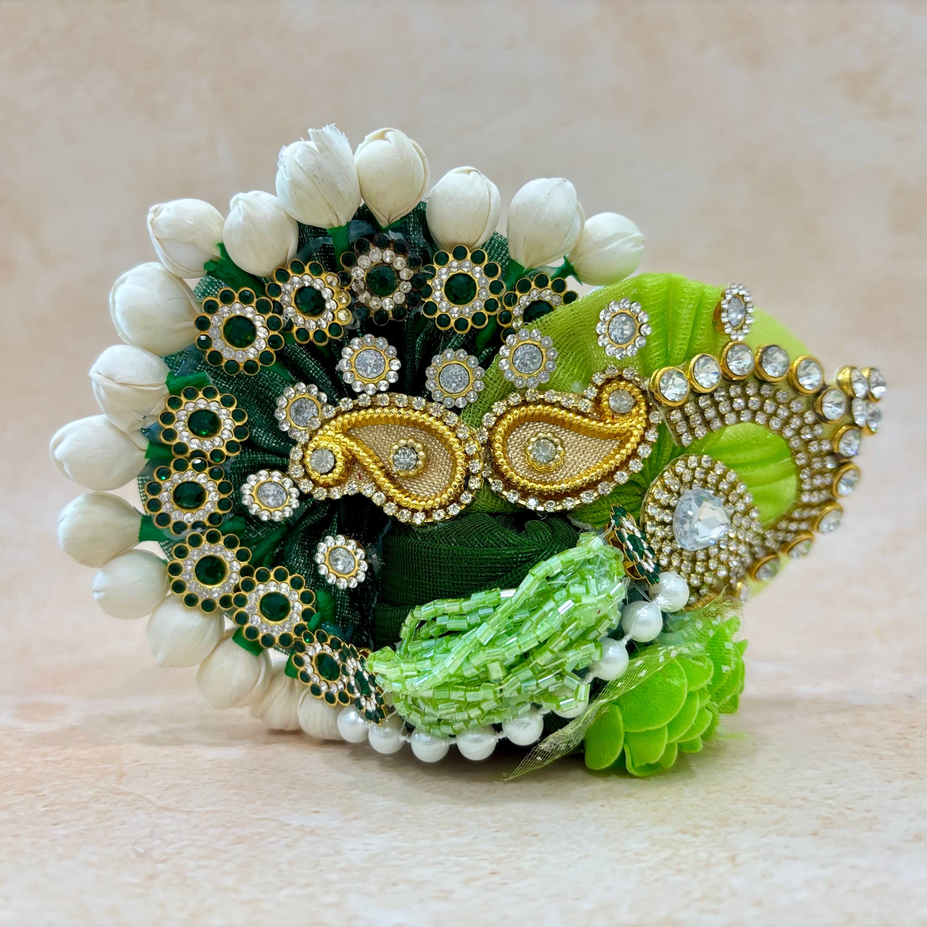 Divya Harit Radha Krishna Dress