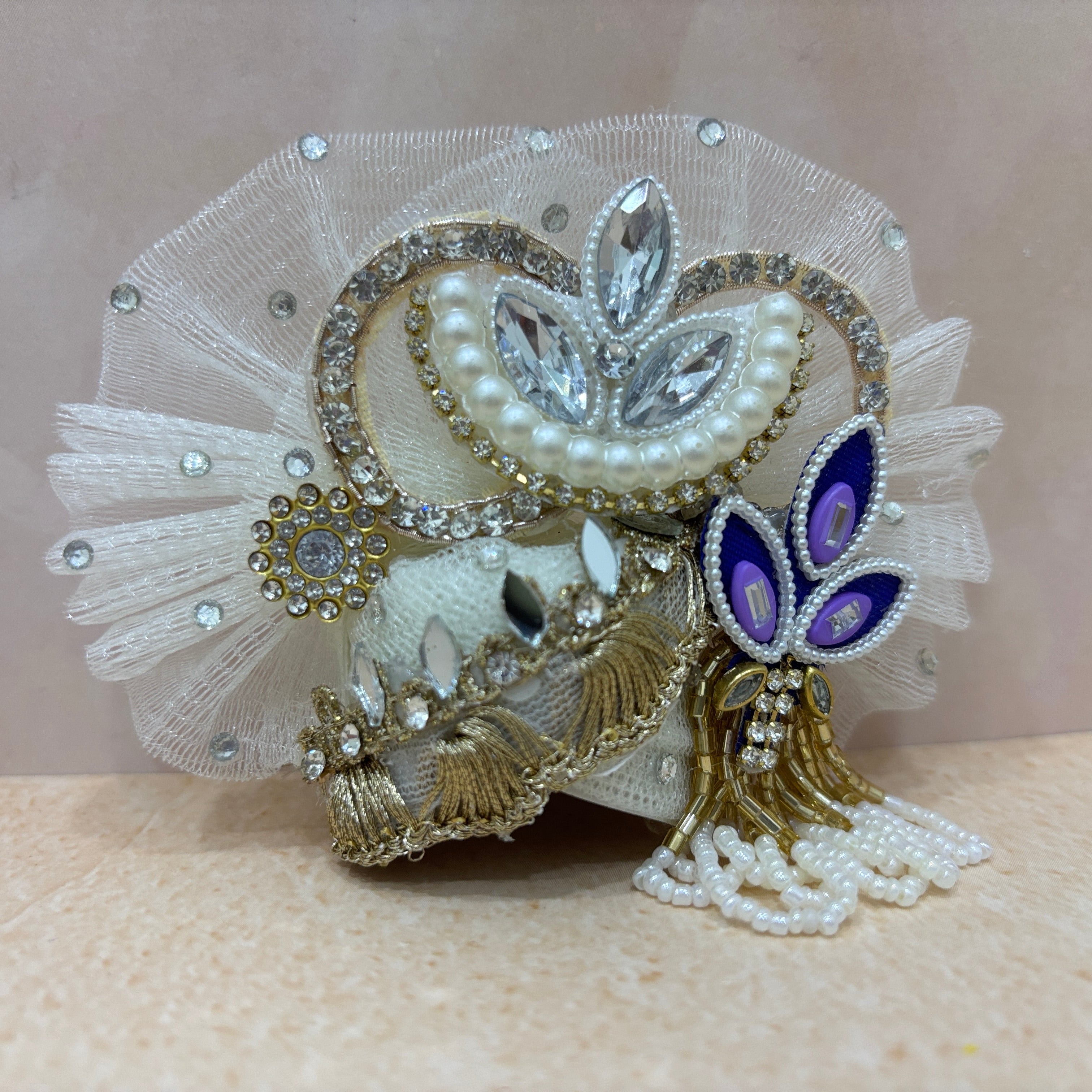 Shwet Ratnaa Radhe Krishna Dress
