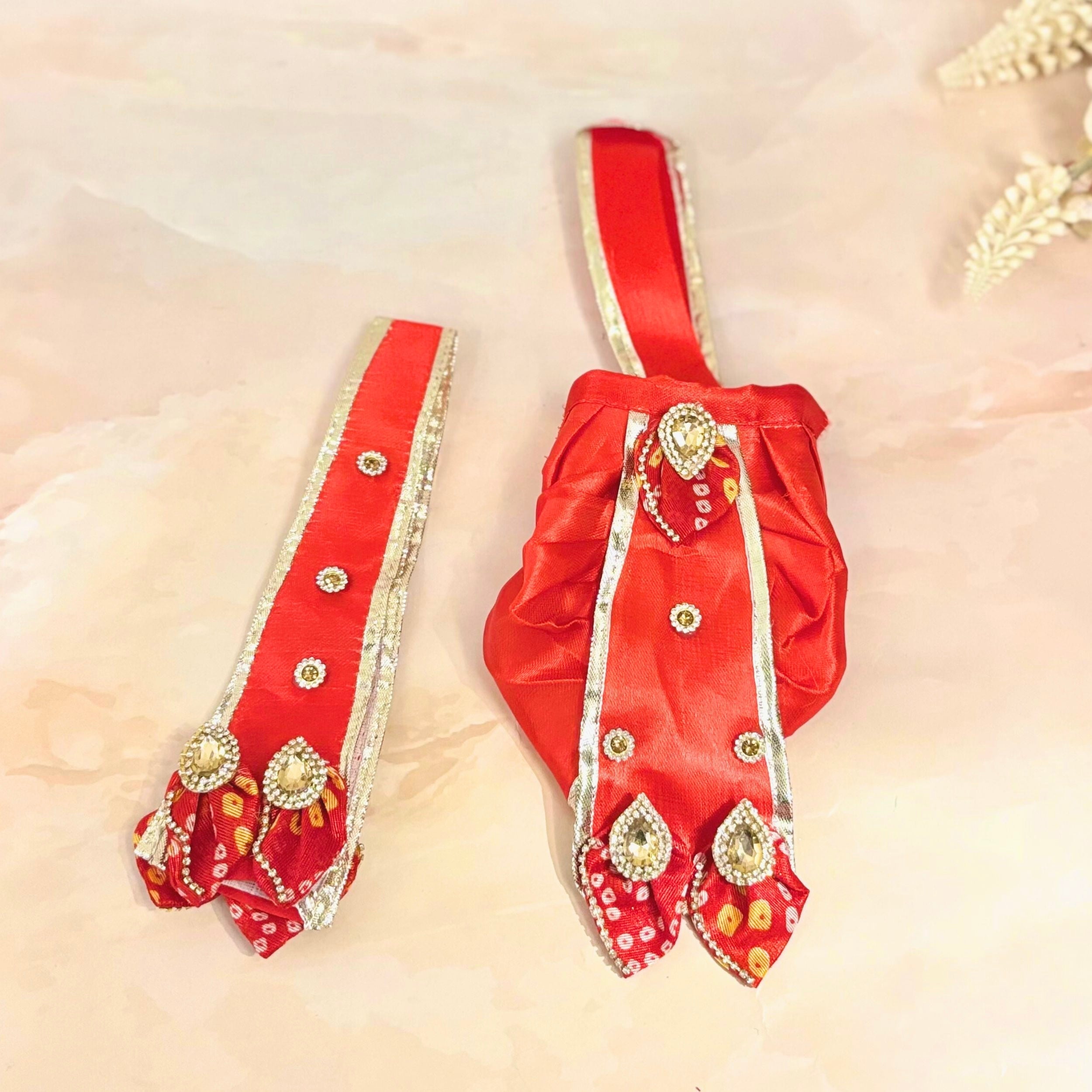 Swarnabandh Radha Krishna Dress