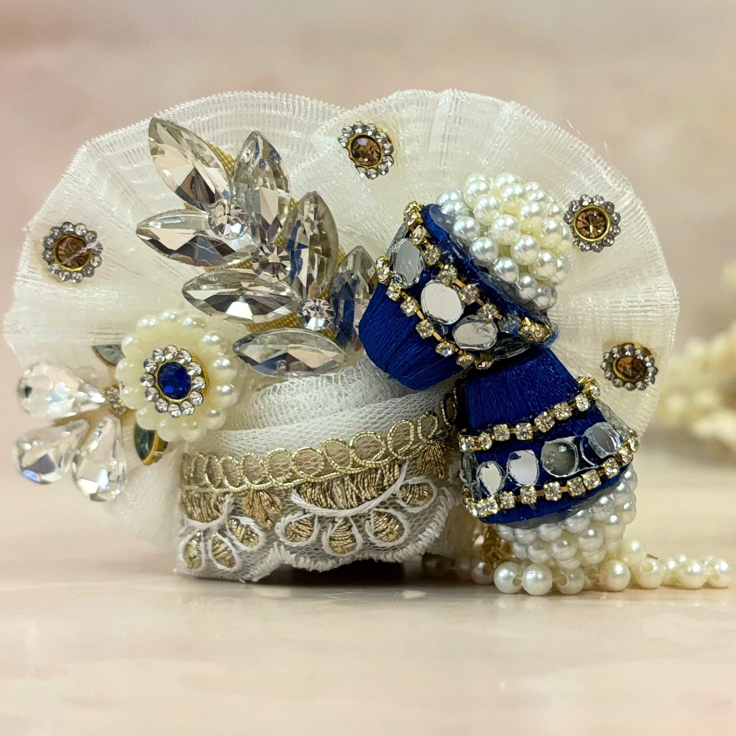 Shvetārka Laddu Gopal Dress